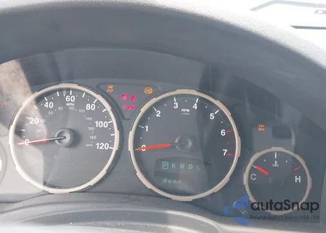 2008 Jeep Liberty Sport z USA, uszkodzony, nr VIN 1J8GP28K48W119943